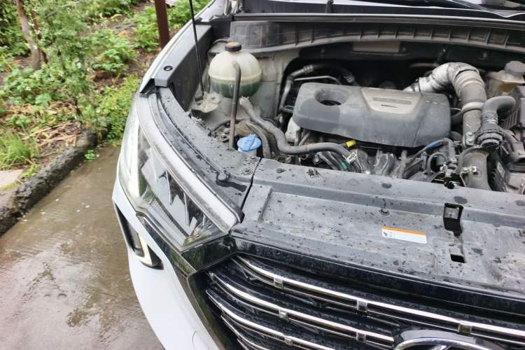 Used Hyundai Tucson 2020 280TGDi Dual-Clutch Two-Wheel Drive Fashion Edition China V Standard Engine Bay Right