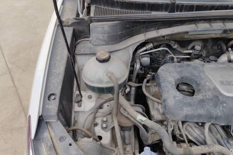 Used Hyundai Tucson 2020 280TGDi Two-Wheel-Drive GLS Smart Connectivity Version China VI Standard Engine Bay Right