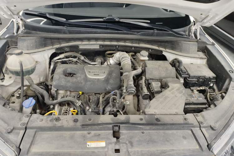Used Hyundai Tucson 2020 280TGDi Two-Wheel-Drive GLS Fashion Edition China VI Standard Engine Bay