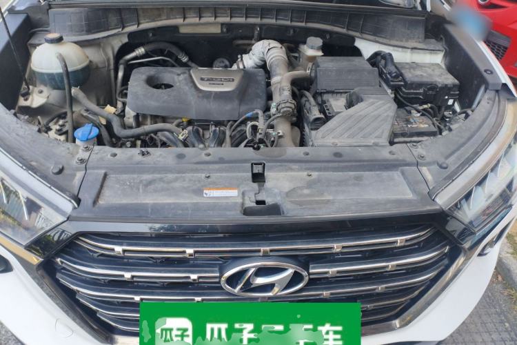 Used Hyundai Tucson 2020 280TGDi Two-Wheel-Drive GLS Fashion Edition China VI Standard Engine Bay
