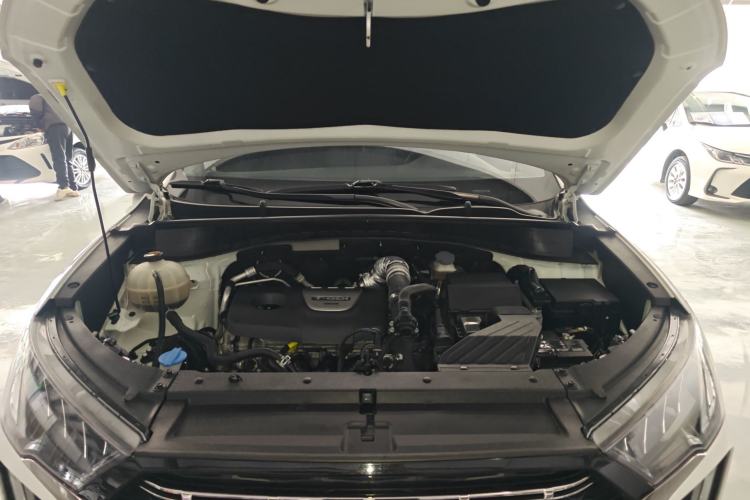 Used Hyundai Tucson 2020 280TGDi Two-Wheel-Drive GLS Fashion Edition China VI Standard Engine Bay
