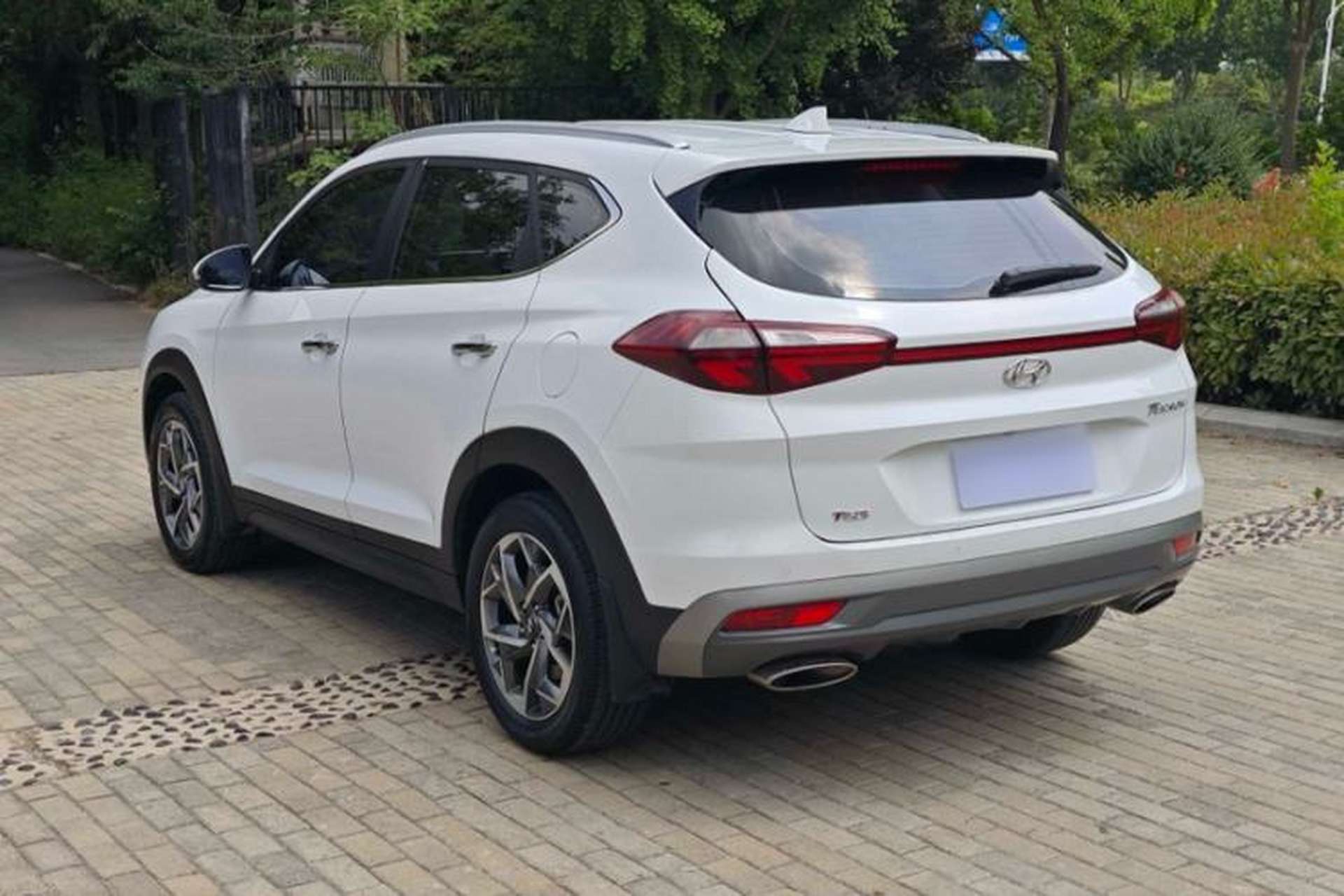 Used Hyundai Tucson 2020 280TGDi Two-Wheel-Drive GLS Smart Connectivity Version China VI Standard Exterior 3