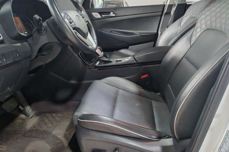Used Hyundai Tucson 2020 280TGDi Two-Wheel-Drive GLS Smart Connectivity Version China VI Standard Exterior 7