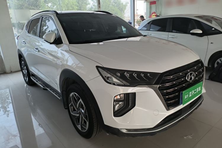 Used Hyundai Tucson 2020 280TGDi Two-Wheel-Drive GLS Fashion Edition China VI Standard Front Right 45 Deg