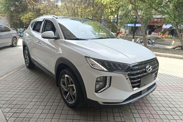 Used Hyundai Tucson 2020 280TGDi Two-Wheel-Drive GLS Fashion Edition China VI Standard Front Right 45 Deg