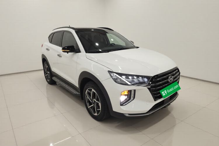 Used Hyundai Tucson 2020 280TGDi Two-Wheel-Drive GLS Fashion Edition China VI Standard Front Right 45 Deg