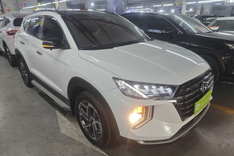 Used Hyundai Tucson 2020 280TGDi Two-Wheel-Drive GLS Fashion Edition China VI Standard Front Right 45 Deg