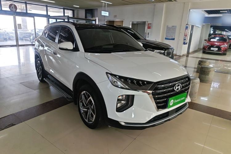Used Hyundai Tucson 2020 280TGDi Two-Wheel-Drive GLS Fashion Edition China VI Standard Front Right 45 Deg