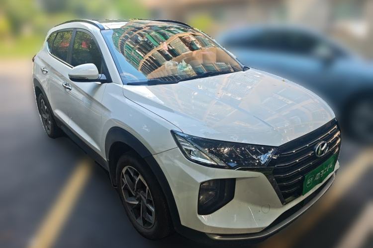 Used Hyundai Tucson 2020 280TGDi Two-Wheel-Drive GLS Fashion Edition China VI Standard Front Right 45 Deg