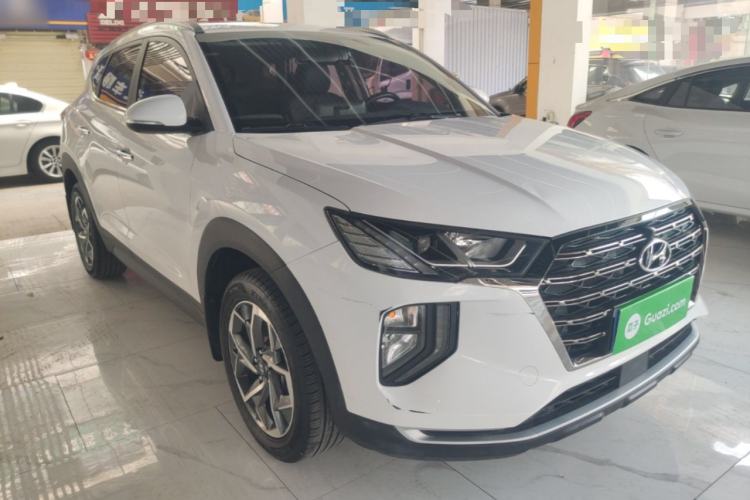Used Hyundai Tucson 2020 280TGDi Two-Wheel-Drive GLS Smart Connectivity Version China VI Standard Front Right 45 Deg
