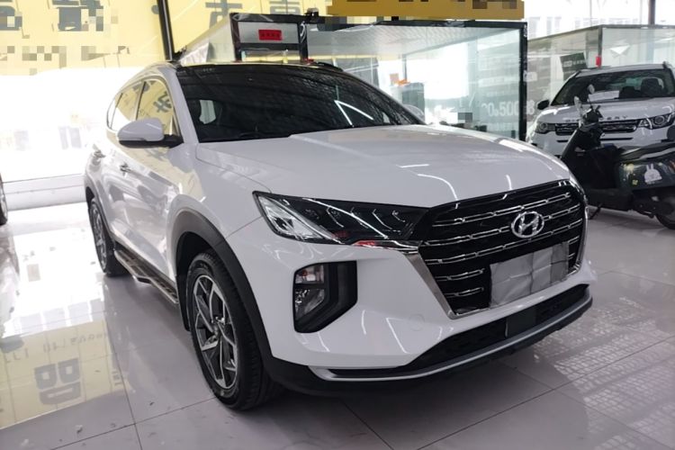 Used Hyundai Tucson 2020 280TGDi Two-Wheel-Drive GLS Fashion Edition China VI Standard Front Right 45 Deg