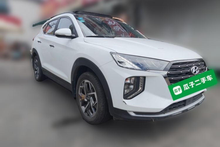 Used Hyundai Tucson 2020 280TGDi Two-Wheel-Drive GLS Fashion Edition China VI Standard Front Right 45 Deg