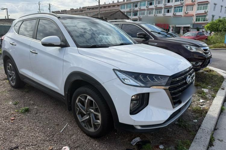 Used Hyundai Tucson 2020 280TGDi Two-Wheel-Drive GLS Fashion Edition China VI Standard Front Right 45 Deg
