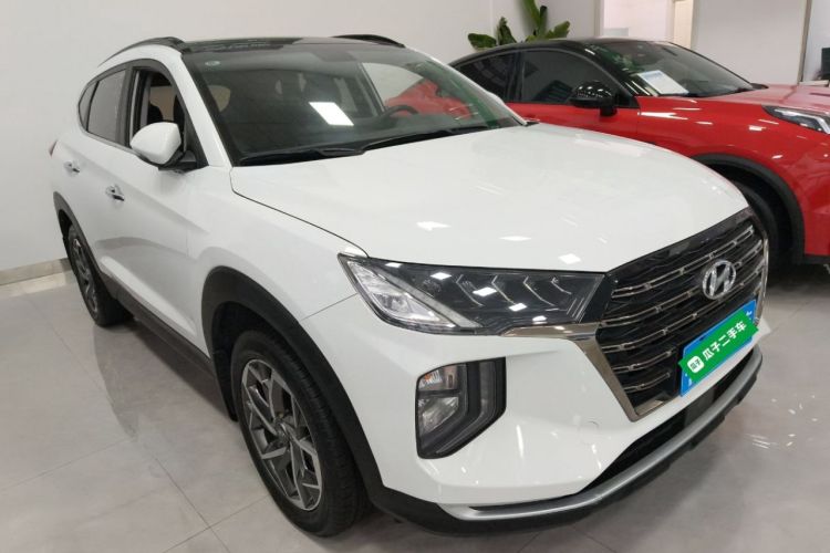 Used Hyundai Tucson 2020 280TGDi Two-Wheel-Drive GLS Fashion Edition China VI Standard Front Right 45 Deg