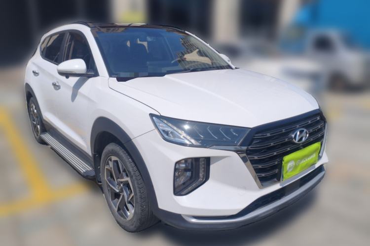 Used Hyundai Tucson 2020 280TGDi Two-Wheel-Drive GLS Fashion Edition China VI Standard Front Right 45 Deg
