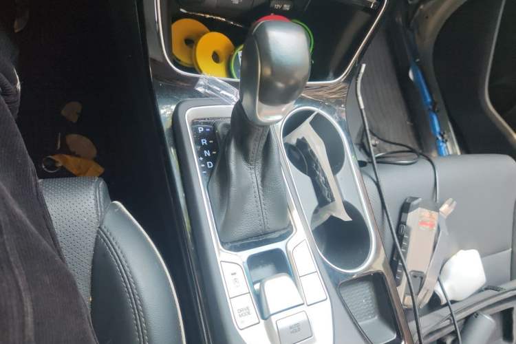 Used Hyundai Tucson 2020 280TGDi Two-Wheel-Drive GLS Fashion Edition China VI Standard Gear Lever