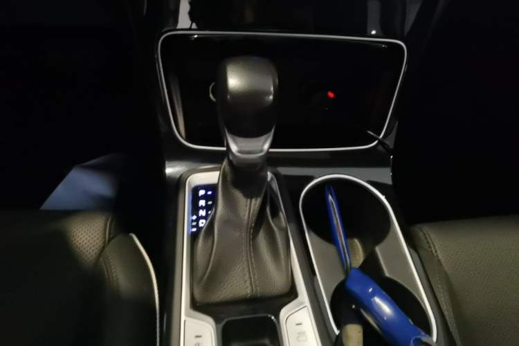 Used Hyundai Tucson 2020 280TGDi Two-Wheel-Drive GLS Smart Connectivity Version China VI Standard Gear Lever