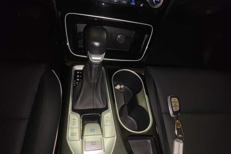 Used Hyundai Tucson 2020 280TGDi Two-Wheel-Drive GLS Smart Connectivity Version China VI Standard Gear Lever