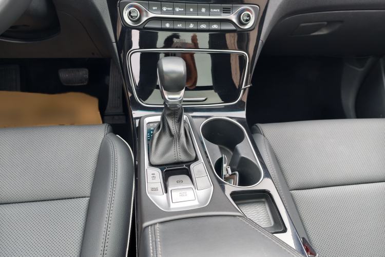 Used Hyundai Tucson 2020 280TGDi Two-Wheel-Drive GLS Fashion Edition China VI Standard Gear Lever