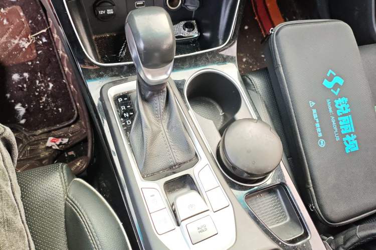 Used Hyundai Tucson 2020 280TGDi Two-Wheel-Drive GLS Fashion Edition China VI Standard Gear Lever