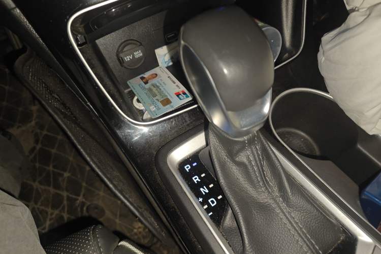 Used Hyundai Tucson 2020 280TGDi Two-Wheel-Drive GLS Fashion Edition China VI Standard Gear Lever
