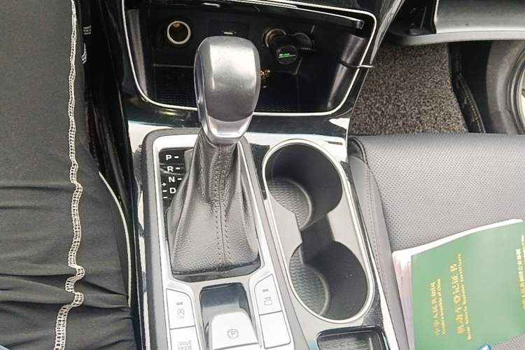 Used Hyundai Tucson 2020 280TGDi Two-Wheel-Drive GLS Smart Connectivity Version China VI Standard Gear Lever