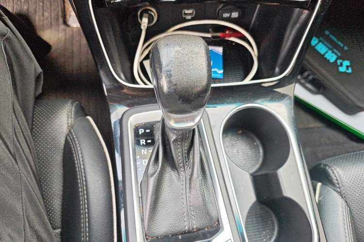 Used Hyundai Tucson 2020 280TGDi Two-Wheel-Drive GLS Smart Connectivity Version China VI Standard Gear Lever