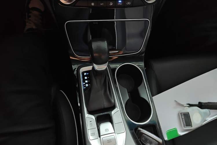 Used Hyundai Tucson 2020 280TGDi Two-Wheel-Drive GLS Fashion Edition China VI Standard Gear Lever