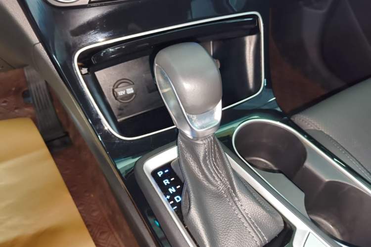 Used Hyundai Tucson 2020 280TGDi Two-Wheel-Drive GLS Smart Connectivity Version China VI Standard Gear Lever