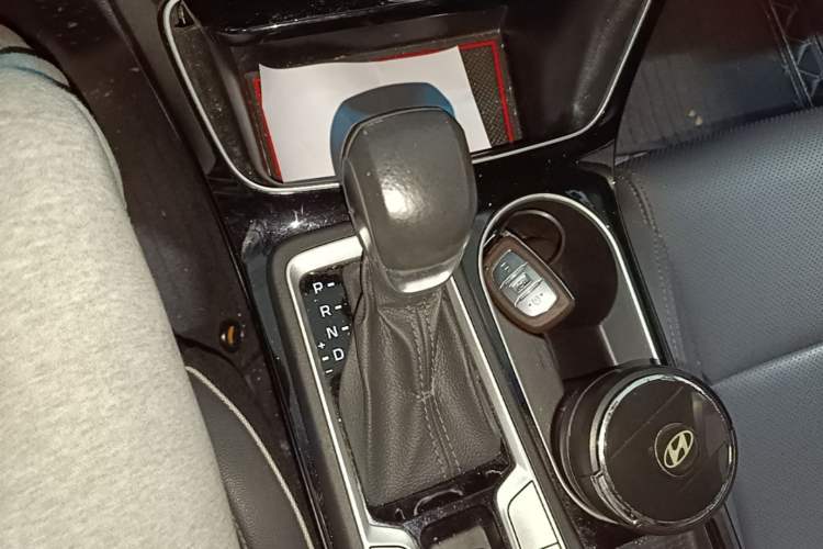 Used Hyundai Tucson 2020 280TGDi Two-Wheel-Drive GLS Fashion Edition China VI Standard Gear Lever