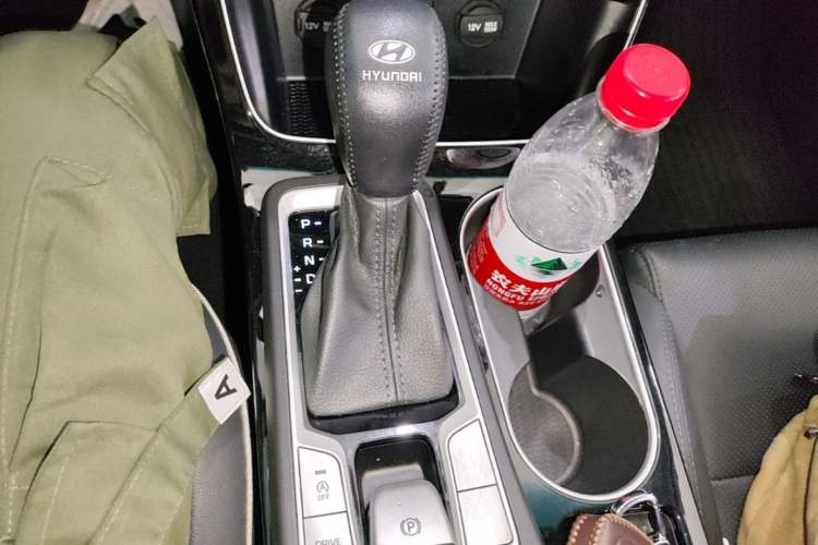 Used Hyundai Tucson 2020 280TGDi Two-Wheel-Drive GLS Fashion Edition China VI Standard Gear Lever