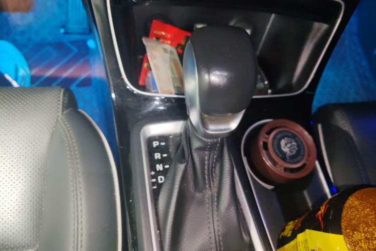 Used Hyundai Tucson 2020 280TGDi Two-Wheel-Drive GLS Smart Connectivity Version China VI Standard Gear Lever