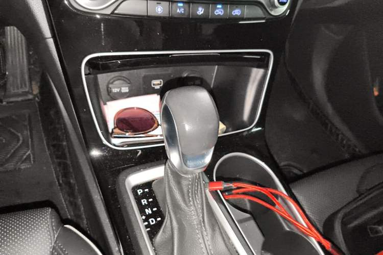 Used Hyundai Tucson 2020 280TGDi Two-Wheel-Drive GLS Fashion Edition China VI Standard Gear Lever