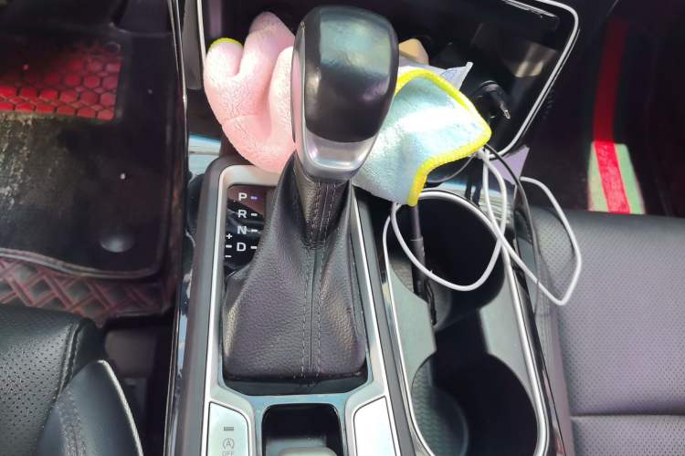 Used Hyundai Tucson 2020 280TGDi Two-Wheel-Drive GLS Fashion Edition China VI Standard Gear Lever
