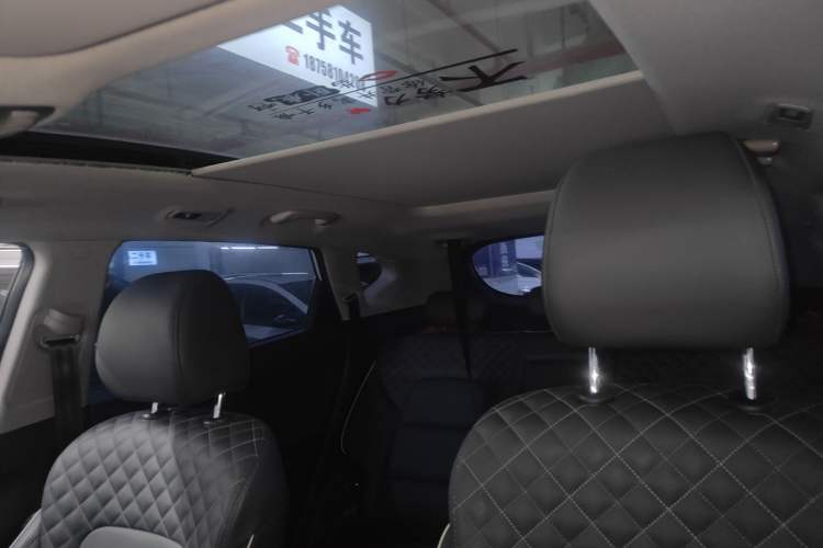 Used Hyundai Tucson 2020 280TGDi Two-Wheel-Drive GLS Fashion Edition China VI Standard Headliner