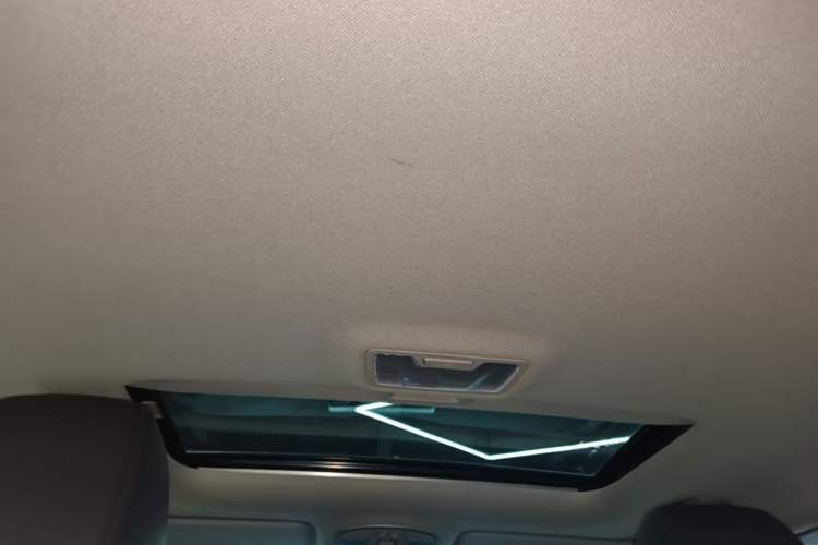 Used Hyundai Tucson 2020 280TGDi Two-Wheel-Drive GLS Smart Connectivity Version China VI Standard Headliner