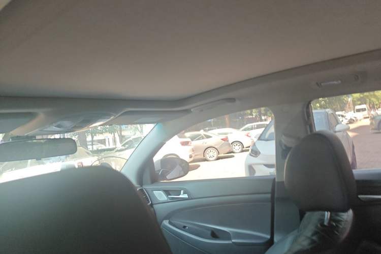 Used Hyundai Tucson 2020 280TGDi Two-Wheel-Drive GLS Fashion Edition China VI Standard Headliner