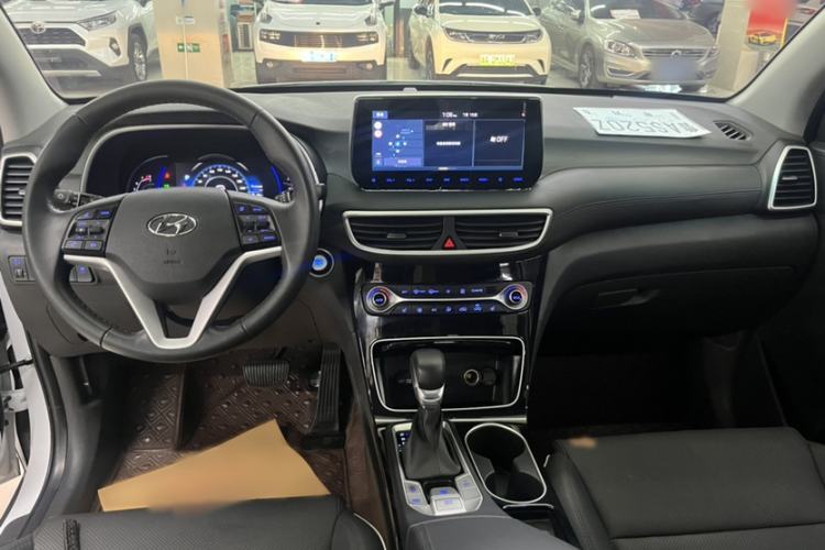 Used Hyundai Tucson 2020 280TGDi Two-Wheel-Drive GLS Smart Connectivity Version China VI Standard Interior 1