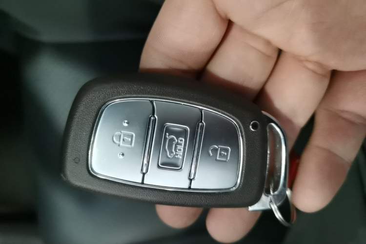 Used Hyundai Tucson 2020 280TGDi Two-Wheel-Drive GLS Smart Connectivity Version China VI Standard Interior 1