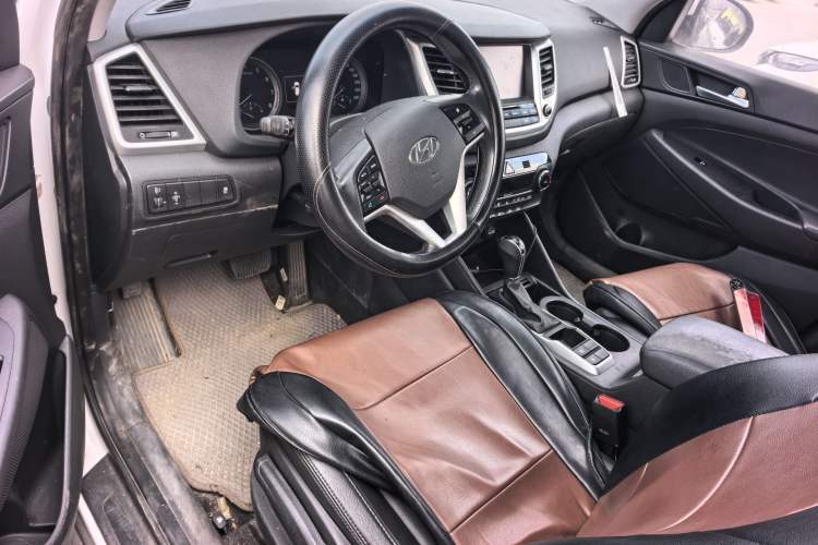 Used Hyundai Tucson 2020 280TGDi Dual-Clutch Two-Wheel Drive Fashion Edition China V Standard Interior 1