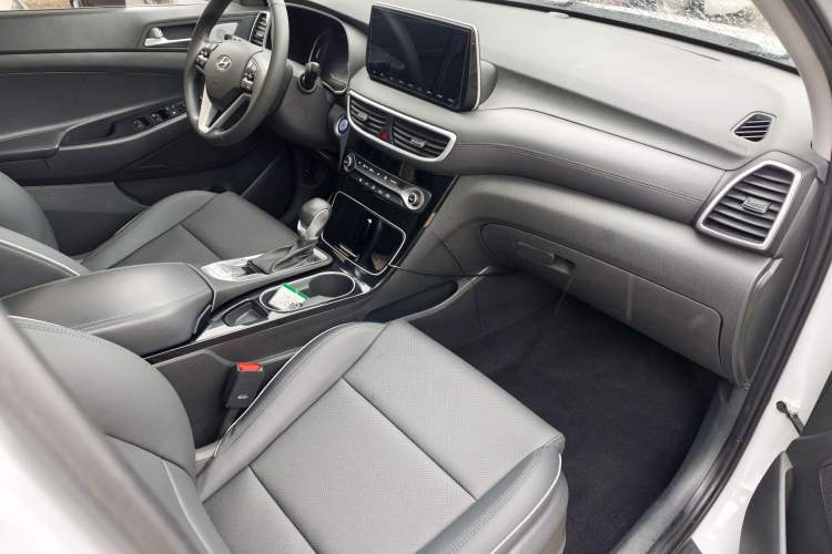 Used Hyundai Tucson 2020 280TGDi Two-Wheel-Drive GLS Fashion Edition China VI Standard Interior 2