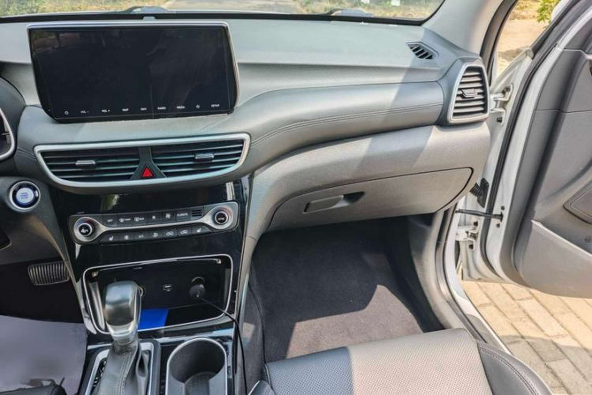 Used Hyundai Tucson 2020 280TGDi Two-Wheel-Drive GLS Smart Connectivity Version China VI Standard Interior 9