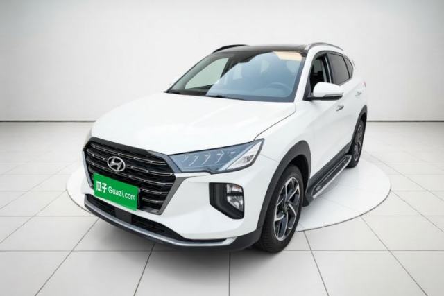 Ojetý Hyundai Tucson 2020 280TGDi Two-Wheel-Drive GLS Fashion Edition China VI Standard