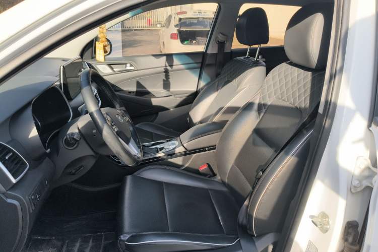 Used Hyundai Tucson 2020 280TGDi Two-Wheel-Drive GLS Fashion Edition China VI Standard Left Front Seat