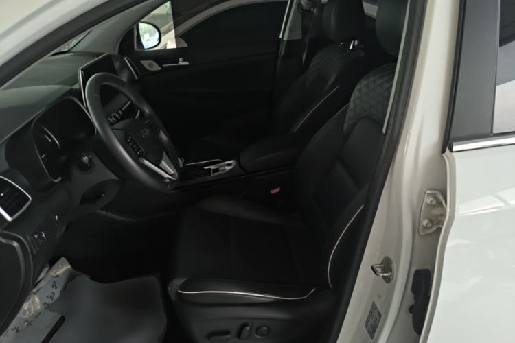 Used Hyundai Tucson 2020 280TGDi Two-Wheel-Drive GLS Fashion Edition China VI Standard Left Front Seat