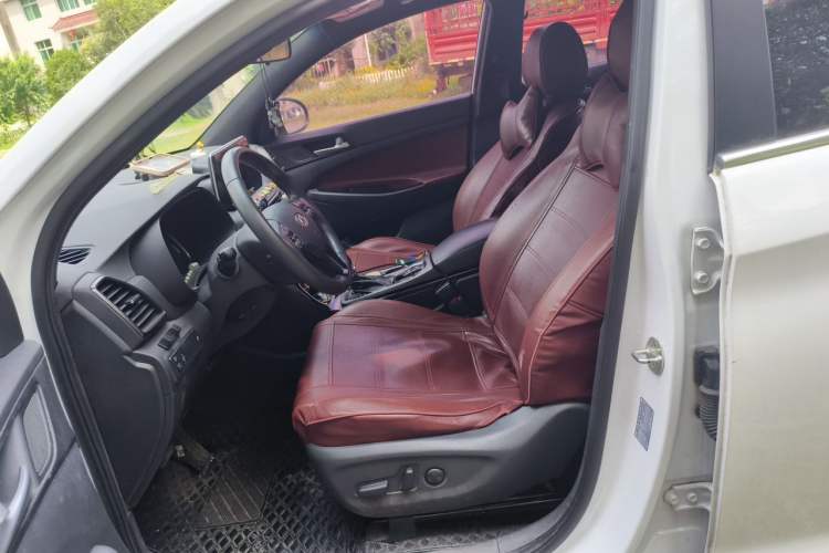 Used Hyundai Tucson 2020 280TGDi Two-Wheel-Drive GLS Fashion Edition China VI Standard Left Front Seat