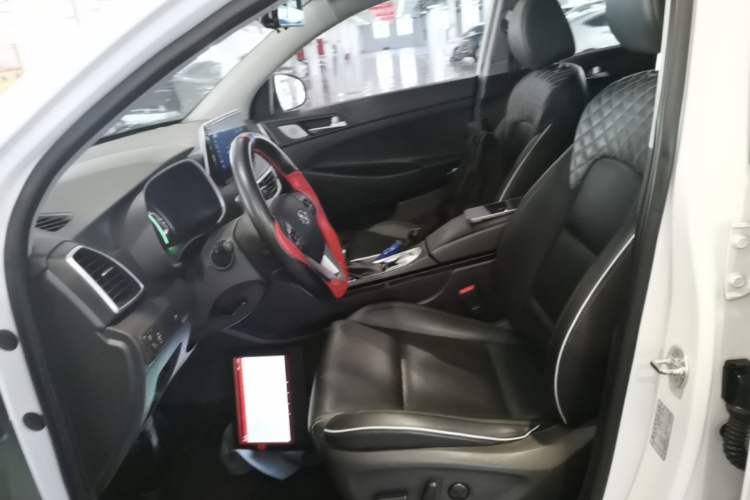 Used Hyundai Tucson 2020 280TGDi Two-Wheel-Drive GLS Smart Connectivity Version China VI Standard Left Front Seat