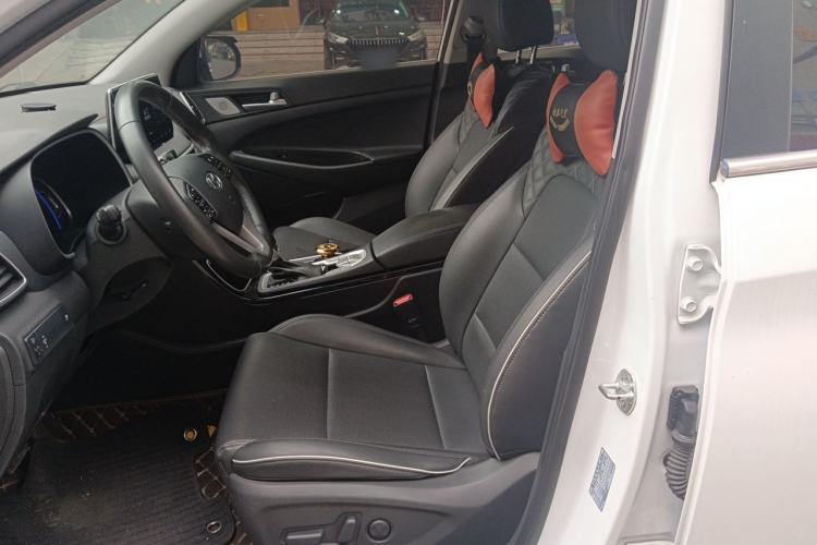 Used Hyundai Tucson 2020 280TGDi Two-Wheel-Drive GLS Fashion Edition China VI Standard Left Front Seat