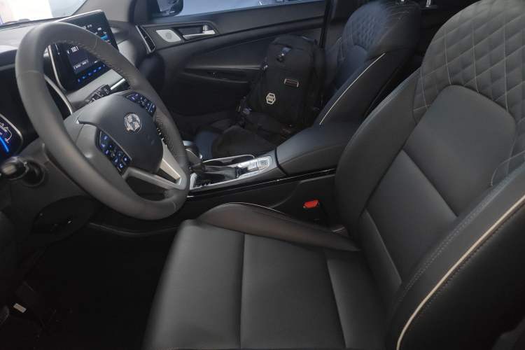 Used Hyundai Tucson 2020 280TGDi Two-Wheel-Drive GLS Fashion Edition China VI Standard Left Front Seat