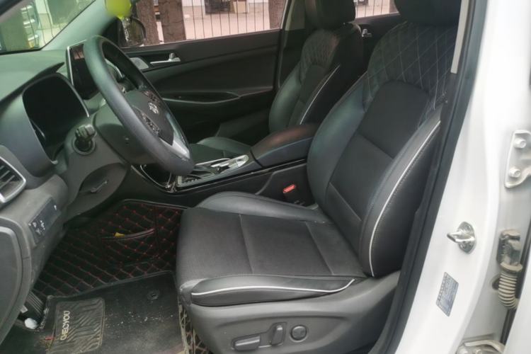 Used Hyundai Tucson 2020 280TGDi Two-Wheel-Drive GLS Fashion Edition China VI Standard Left Front Seat